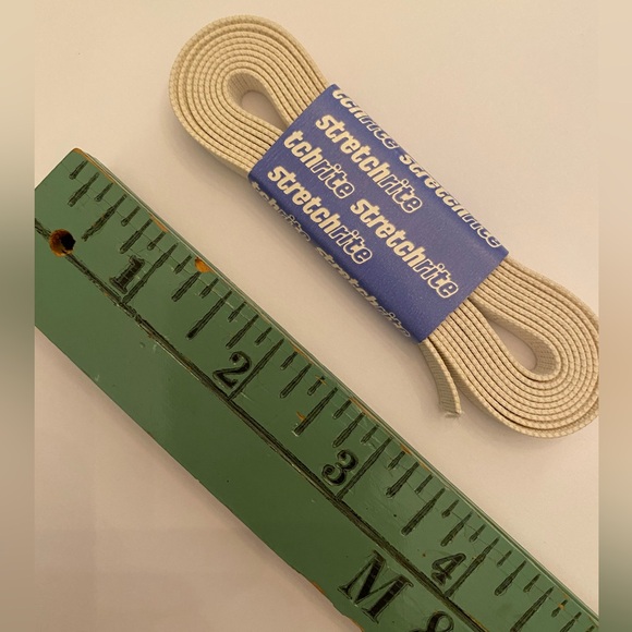 Vintage Griffin Pinking Shears, Tracing Wheel & Buttons - Picture 6 of 7